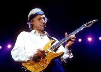 markknopfler_R375-1