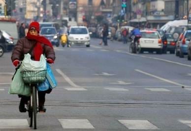 milano_ciclista_trafficoR400