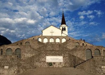 monumentocadutiR375_01mar10