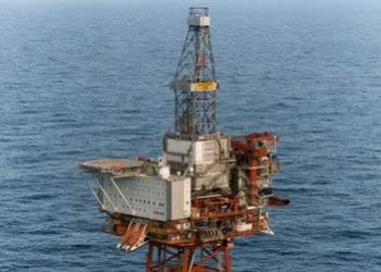 piattaforma_petrolifera_R375