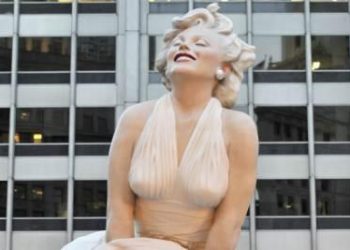 Marylin_Monroe_StatuaR400