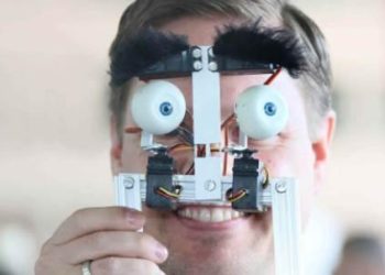 cyborg_robot_sorrisoR439