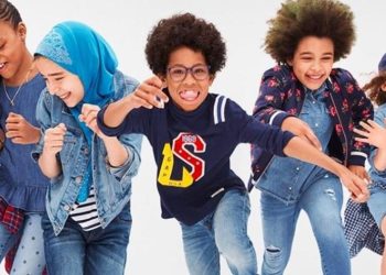 bambina-velo-pubblicita-scuola