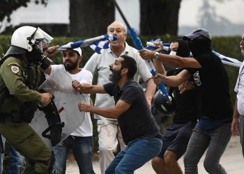 Grecia, immagini di repertorio proteste (LaPresse)