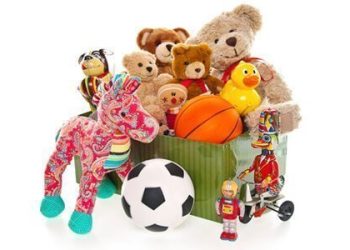 Giulia muore a 10 anni e dona i suoi giochi