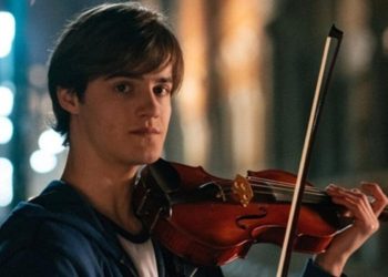 Leonardo Mazzarotto nei panni di Matteo, uno dei protagonisti della fiction La compagnia del cigno