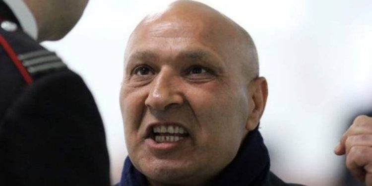 Francesco Amato, il sequestratore delle Poste di Pieve Modolena (foto da Twitter)