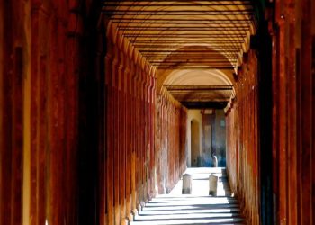 Bologna, portici verso San Luca (Pixabay)