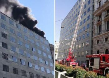 Incendio in via Turati a Milano, foto da Twitter