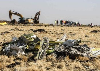 Pezzi dell'aereo caduto in Etiopia