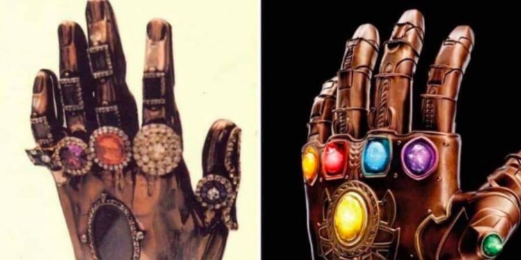 A sinistra la mano di Santa Teresa e a destra il guanto di Thanos