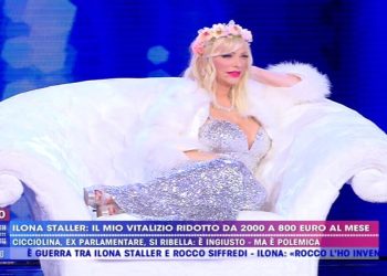 Ilona Staller a Live non è la d'Urso