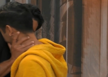 Bacio Michael e Gianmarco Grande Fratello