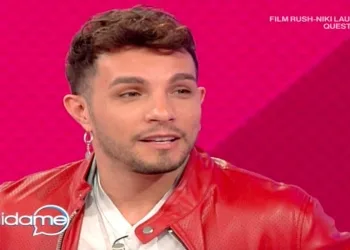 Marco Carta a "Vieni da me" (foto dal web)