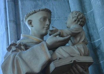 Statua di sant'Antonio da Padova (Pixabay)