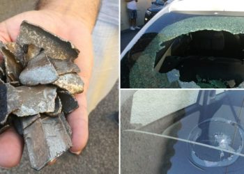 Fiumicino: pezzi di aereo in strada