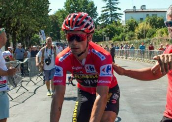 Roglic rosso Vuelta