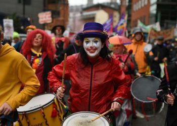 Proteste contro l'austerity in Gran Bretagna (LaPresse)