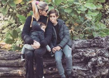 Elena Santarelli con i suoi figli (Foto: Instagram)