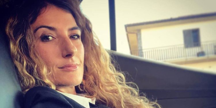 Nina Palmieri a Fake