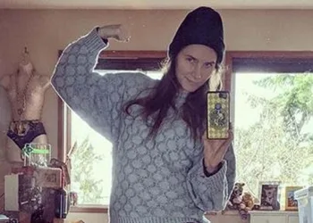 Amanda Knox, Instagram