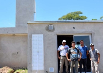 Una casa in costruzione a Colonia Belgrano