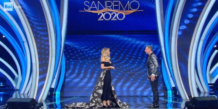 Diletta Leotta con Amadeus a Sanremo 2020