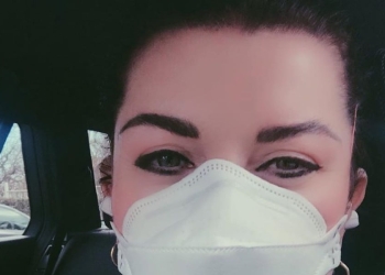 Alba Parietti con la mascherina (Foto: Instagram)