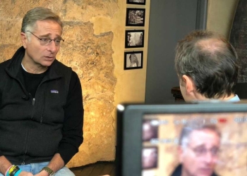 Paolo Bonolis intervistato da Marco Pozza (foto Tv2000)