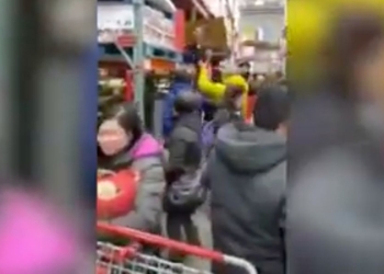 New York, supermercati assaltati: psicosi Coronavirus