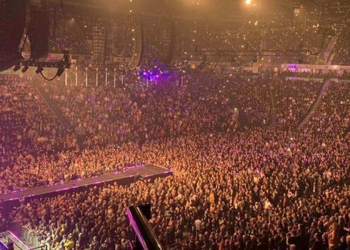 Coronavirus Gb, concerti pieni (foto Twitter)