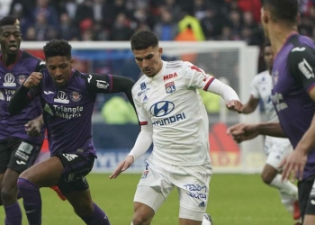 Calciomercato Milan - piace Aouar del Lione (Foto LaPresse)