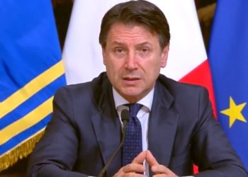 Giuseppe Conte in conferenza stampa