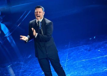 Tiziano Ferro alla serata finale del Festival di Sanremo (Foto LaPresse)