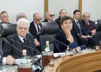 David Ermini e Sergio Mattarella alla riunione Csm. A destra, il ministro Bonafede (LaPresse)