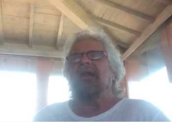 Grillo torna in video