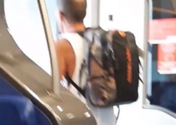 Palermo, tossisce in faccia a donna (da video Open)