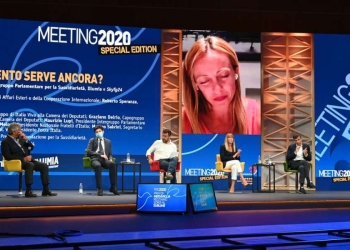 L'incontro promosso eri al Meeting dall'Intergruppo parlamentare per la sussidiarietà (LaPresse)