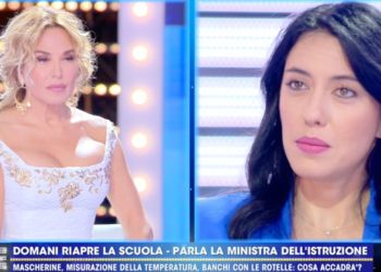 Lucia Azzolina a Live Non è la D'Urso