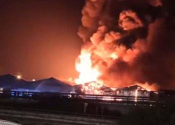 Incendio Ancona, foto da video su Twitter
