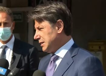 conte in visita a scuola Roma