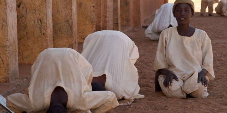 Scuola islamica in Sudan, foto di Michael Freeman