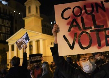 Durante il voto in Usa (LaPresse)