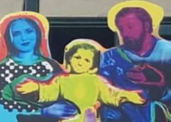 Chiara Ferragni è la Vergine Maria nel presepe di Pontedera