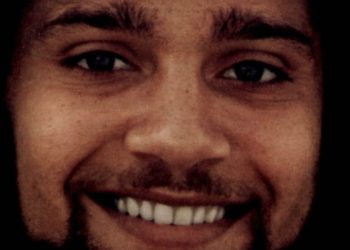 Il cantante Leroy Gomez