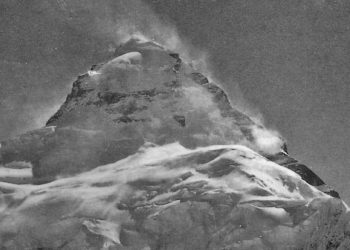 K2 (8611 m), versante est. Foto di Luigi Amedeo Duca degli Abruzzi, 1909