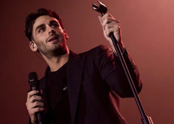 Il cantante Alberto Urso