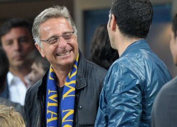 Paolo Bonolis a San Siro per seguire una partita dell'Inter (Foto LaPresse)