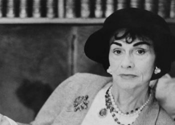 La stilista Coco Chanel