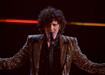 Ermal Meta sul palco dell’Ariston